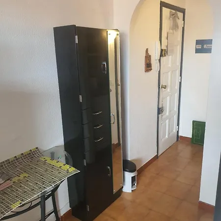 Apartment Calme Sans Vis A Vis 5 Mn A Pied Roses